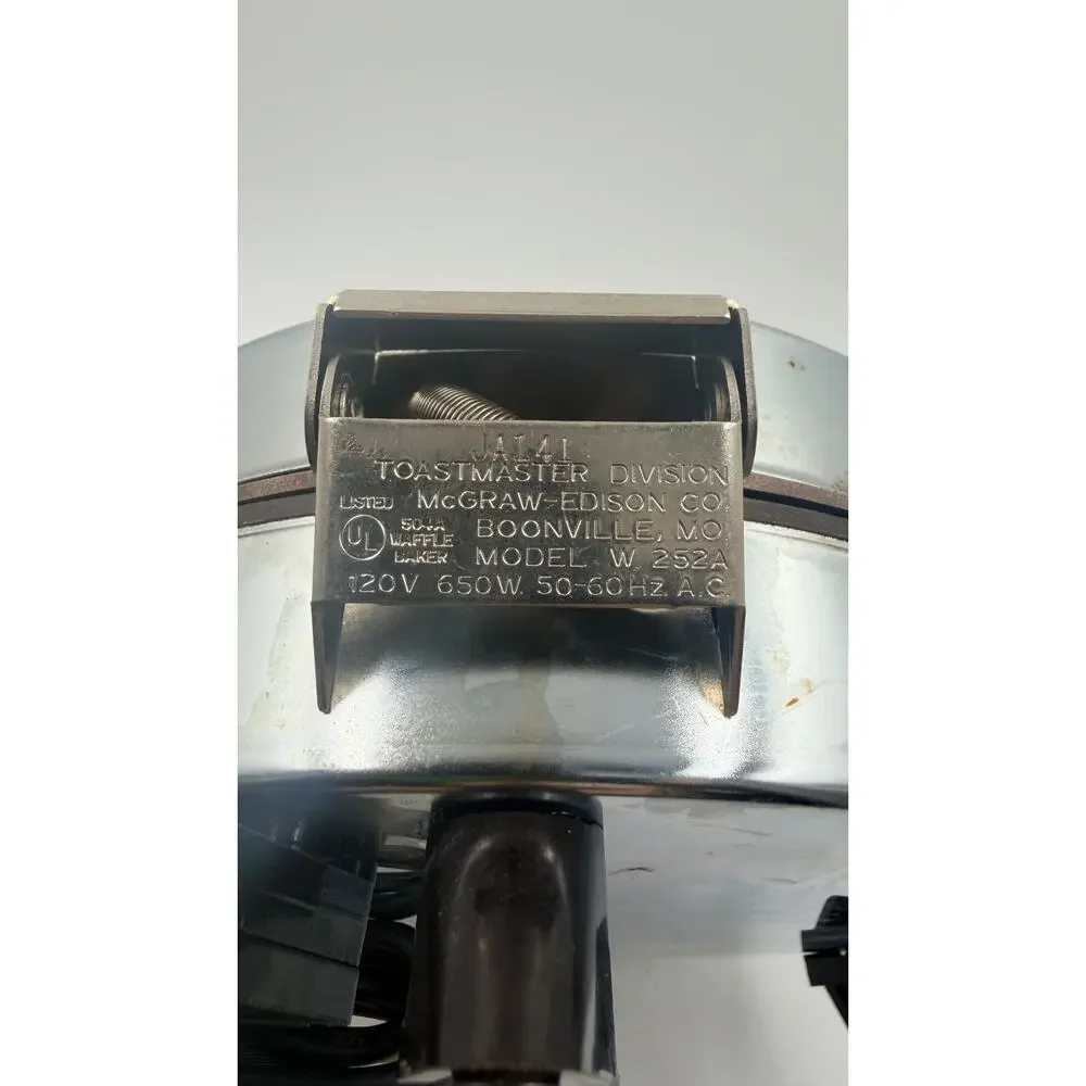 Vintage Toastmaster Waffle Maker W252A Baker Iron Non-Stick Chrome MCM Modern